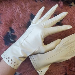 True vintage white leather gloves retro pin up